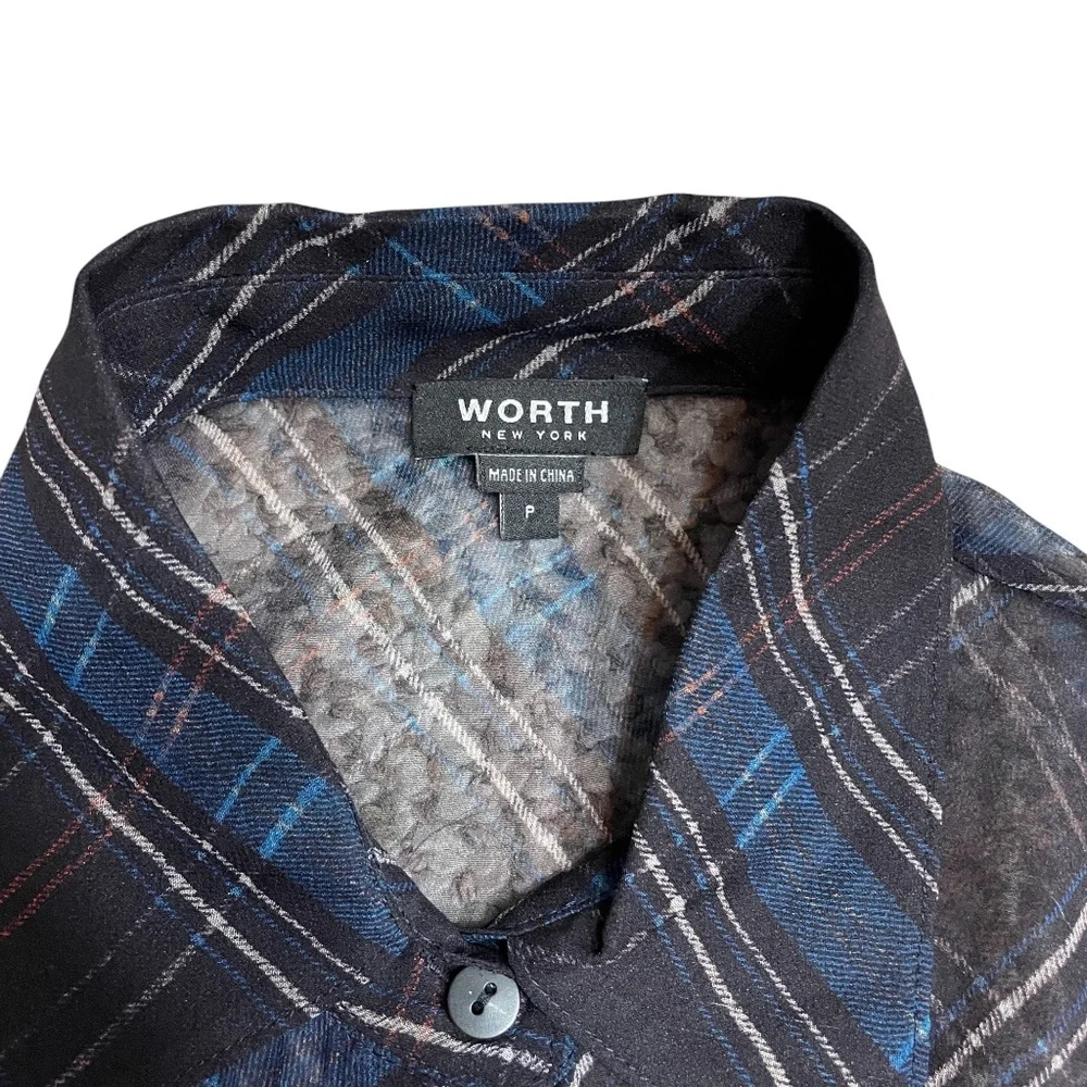 Worth Medium Sheer Button Down Ladies Blouse 100%‎ Silk